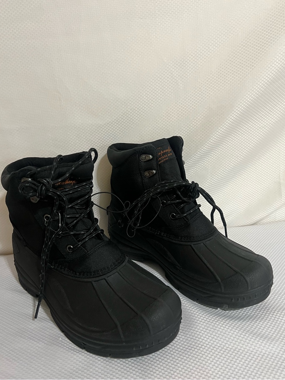 NEW WEATHERPROOF VINTAGE Mens Black boots size: 9M